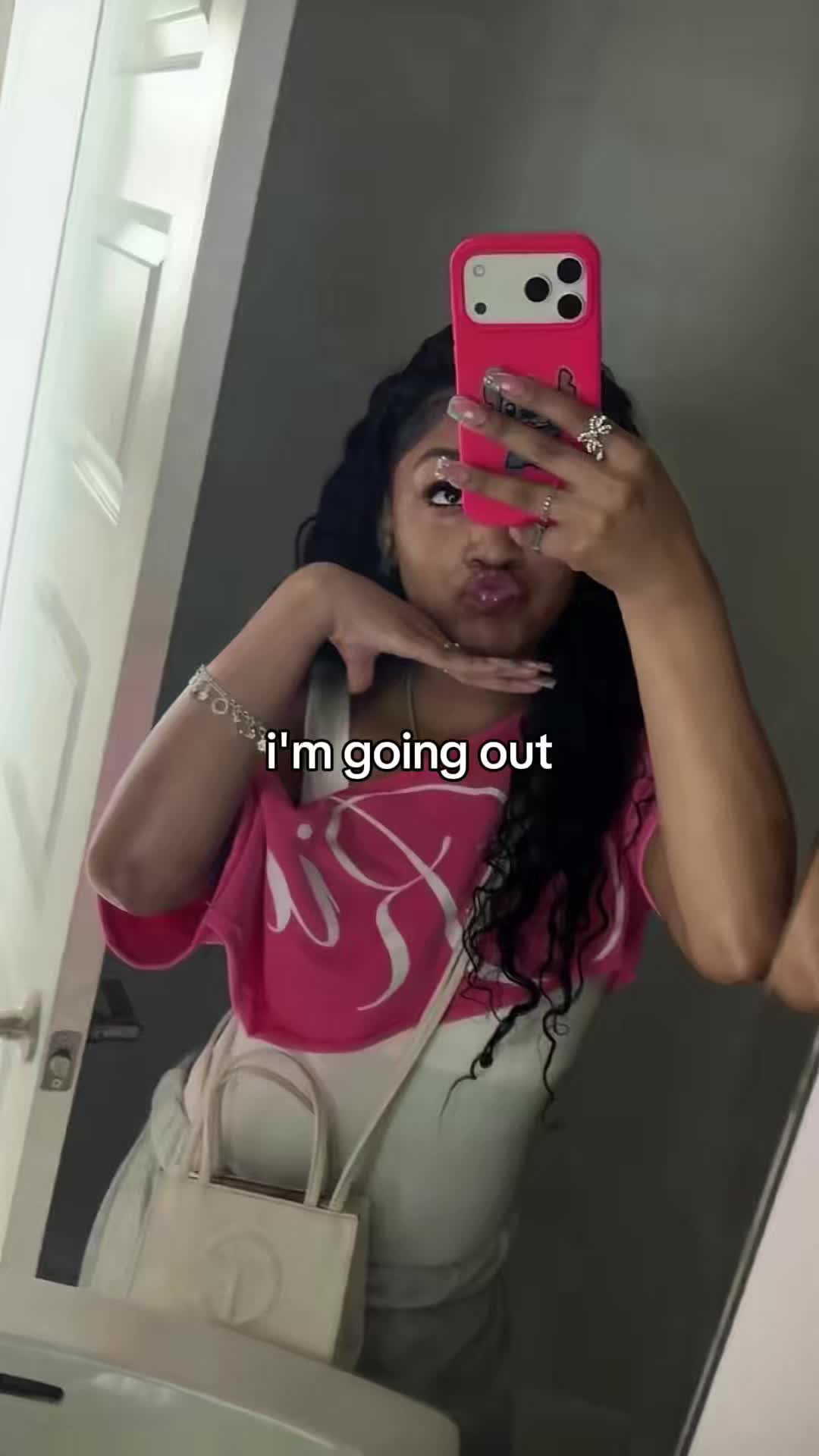 @𝑳𝑂𝑵𝐷𝑶𝑁 🫶🏾💕🤍