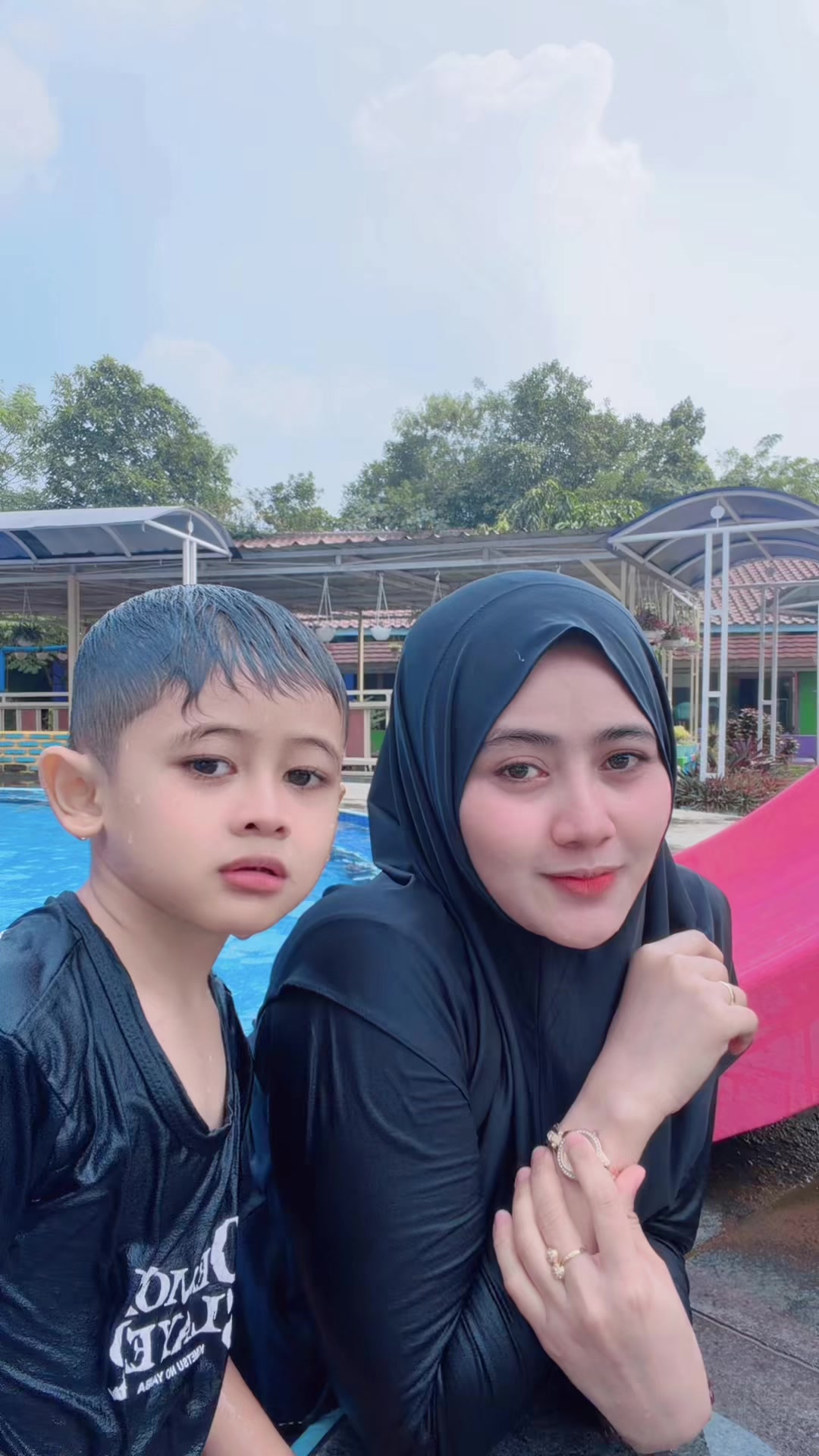@Hajah_S