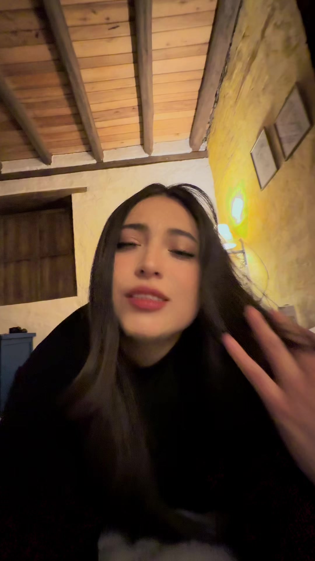 @Dom&eacute;nica 🖤