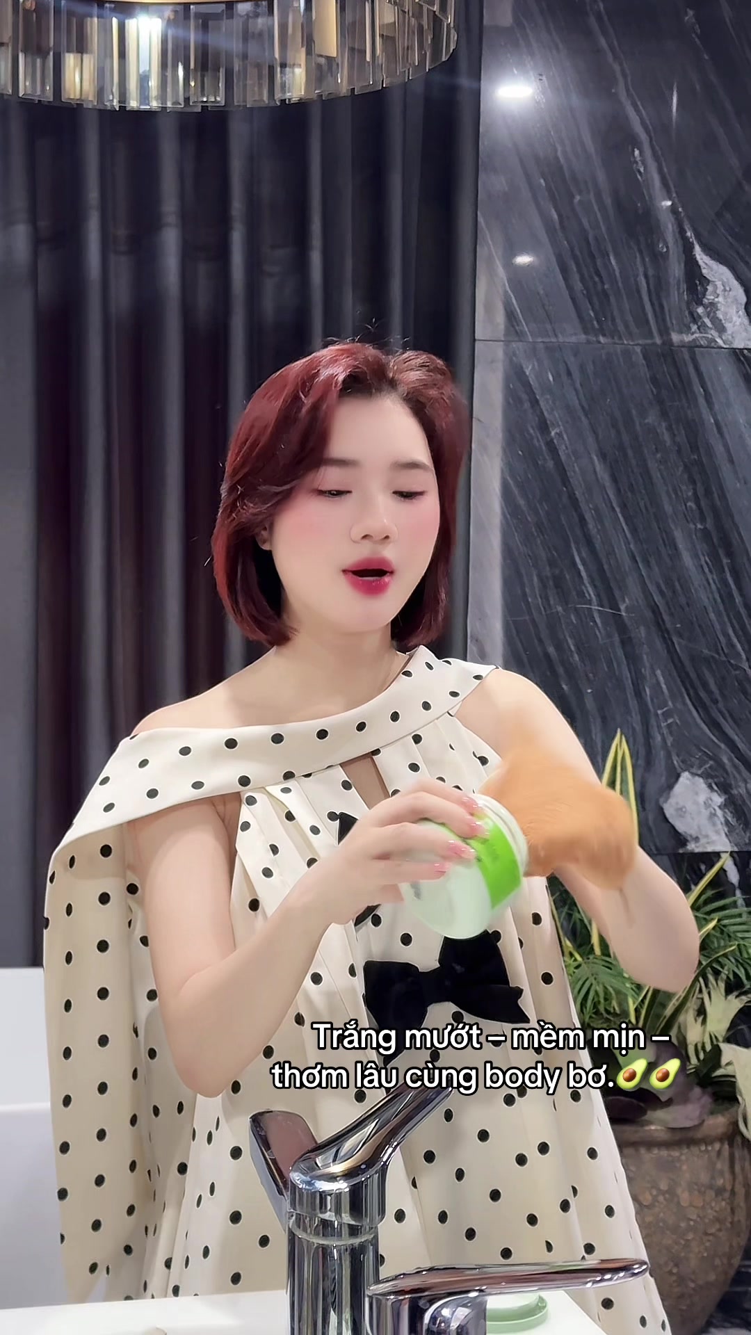 @Ho&agrave;ng Phi Huyền
