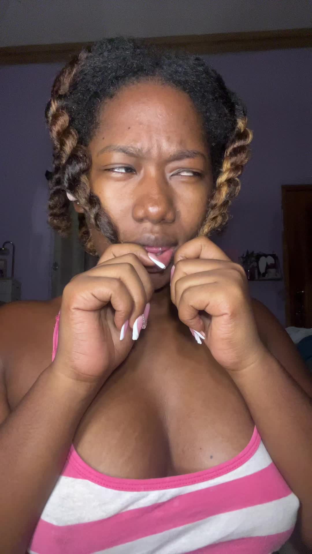 @MsAbbie_