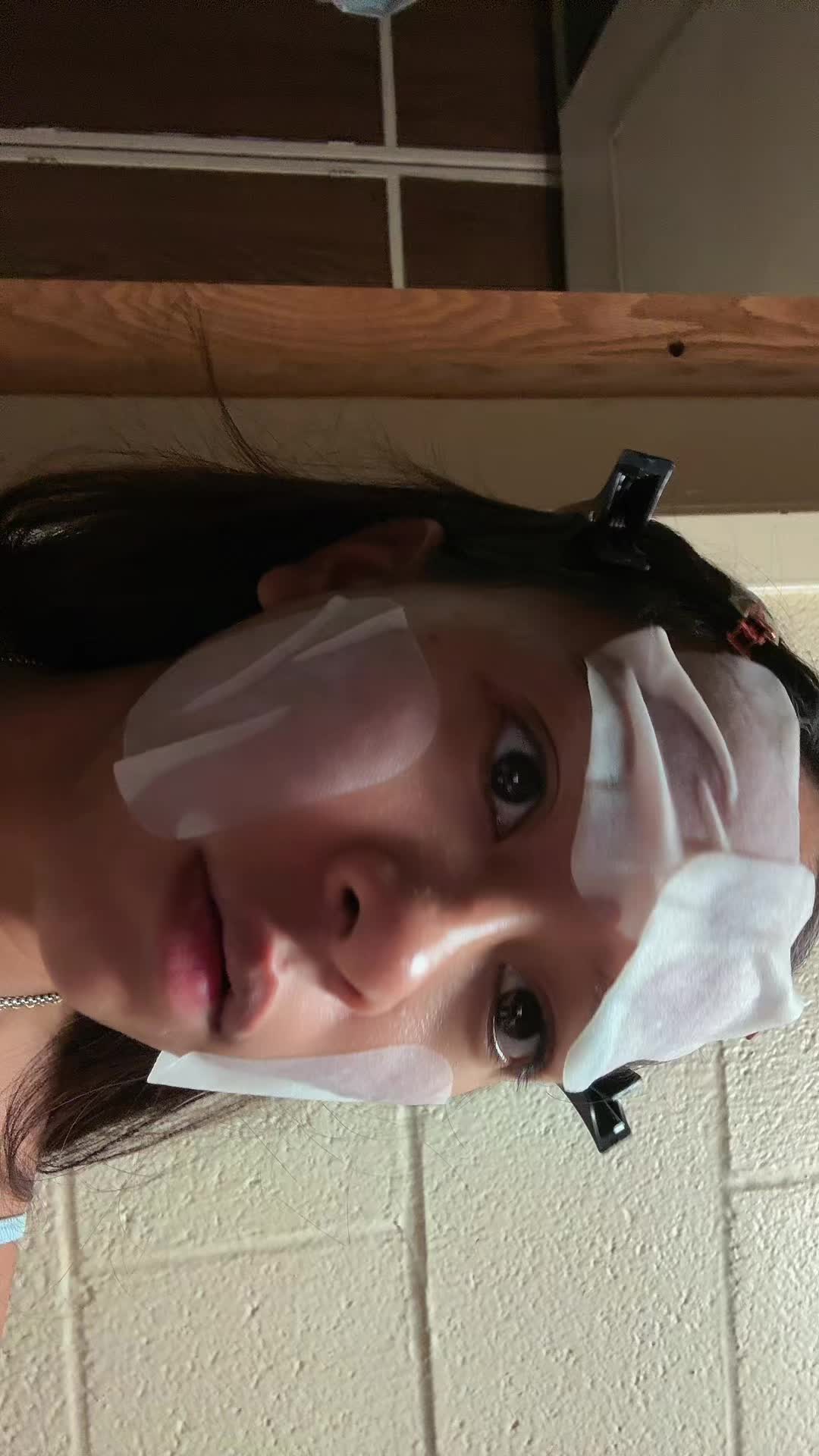 @Riaaa