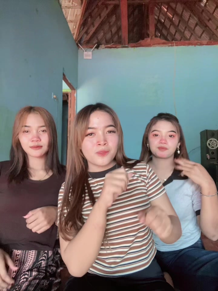 @Tiara sayang ku 💋😂