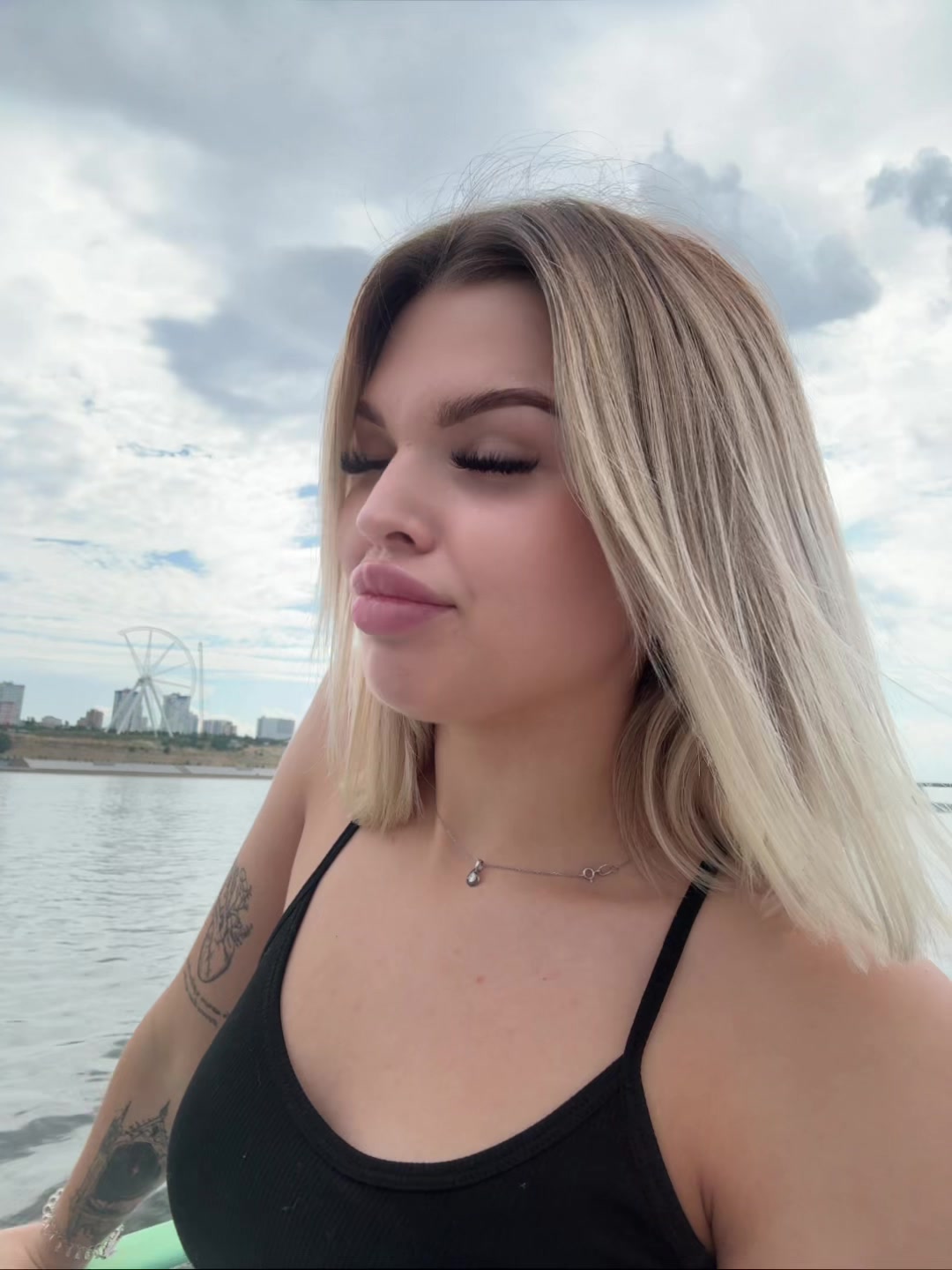 @Машка Высоцкая