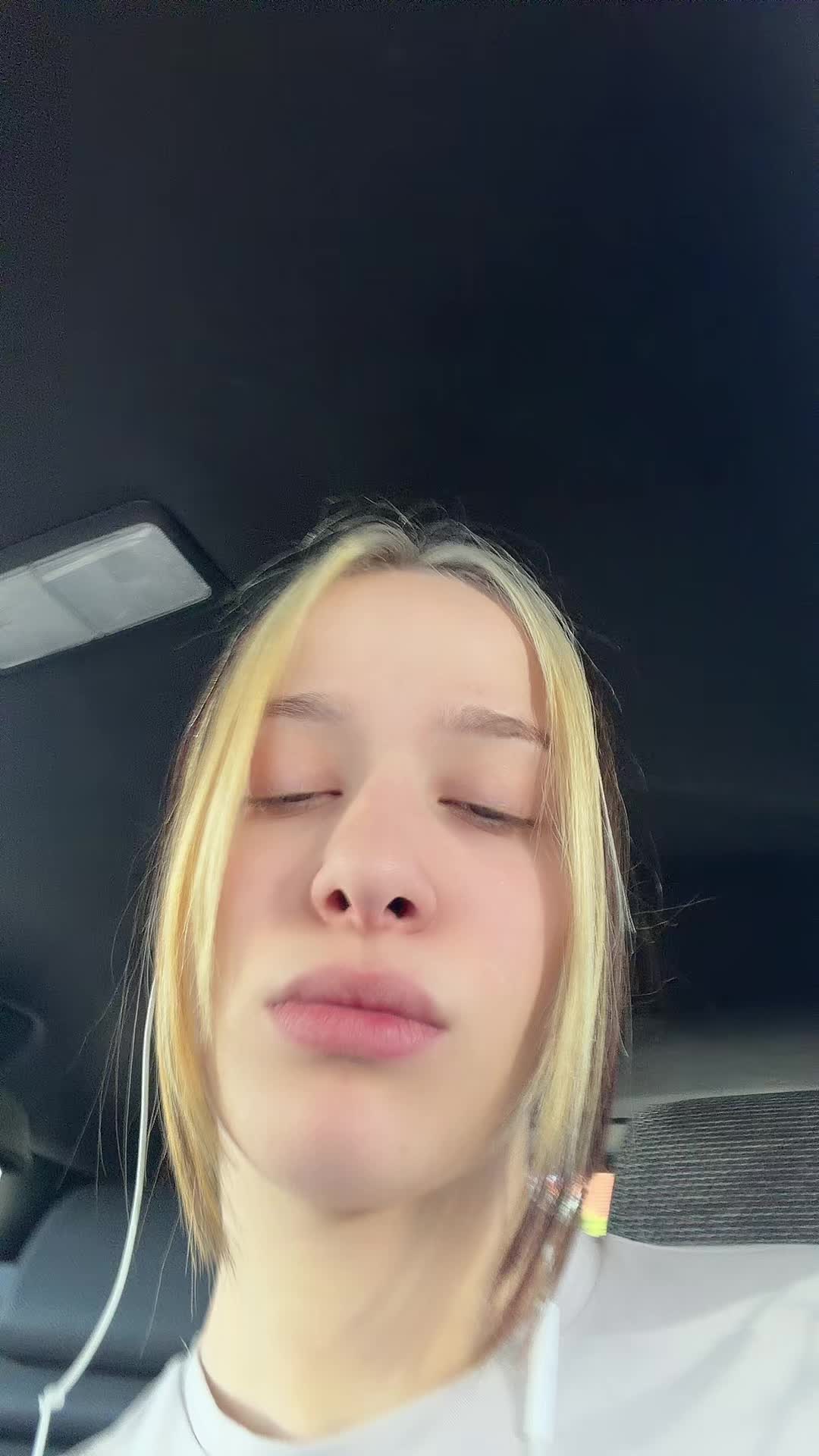 @bruxye