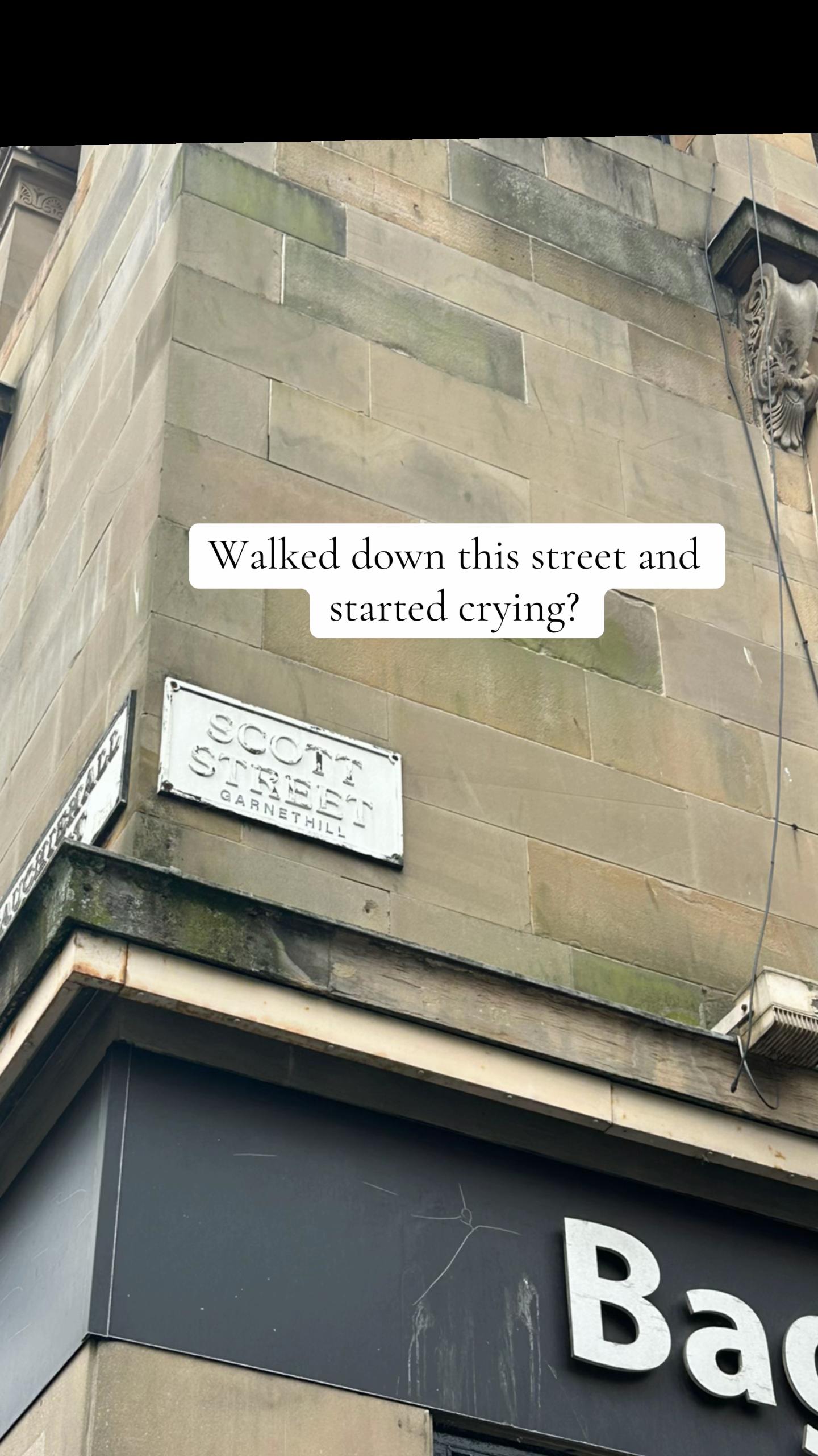 @Ell