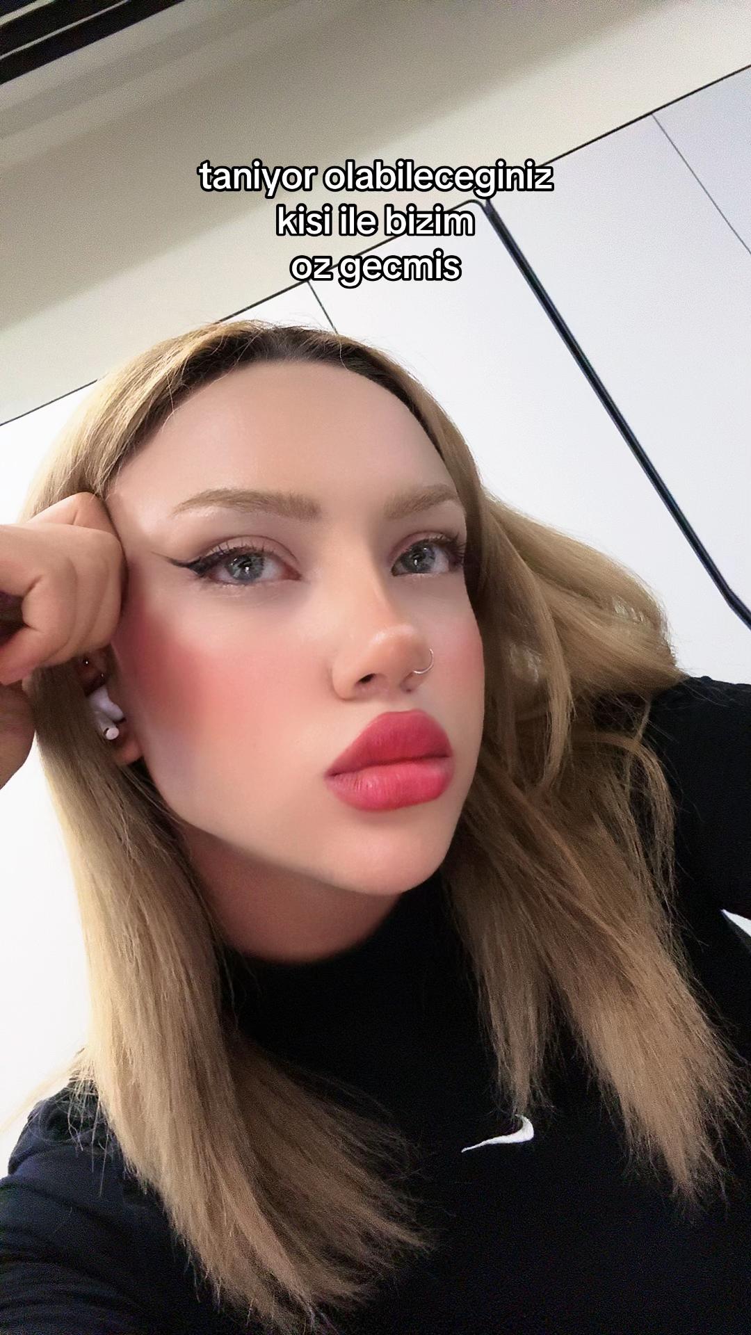 @Aleyy✨