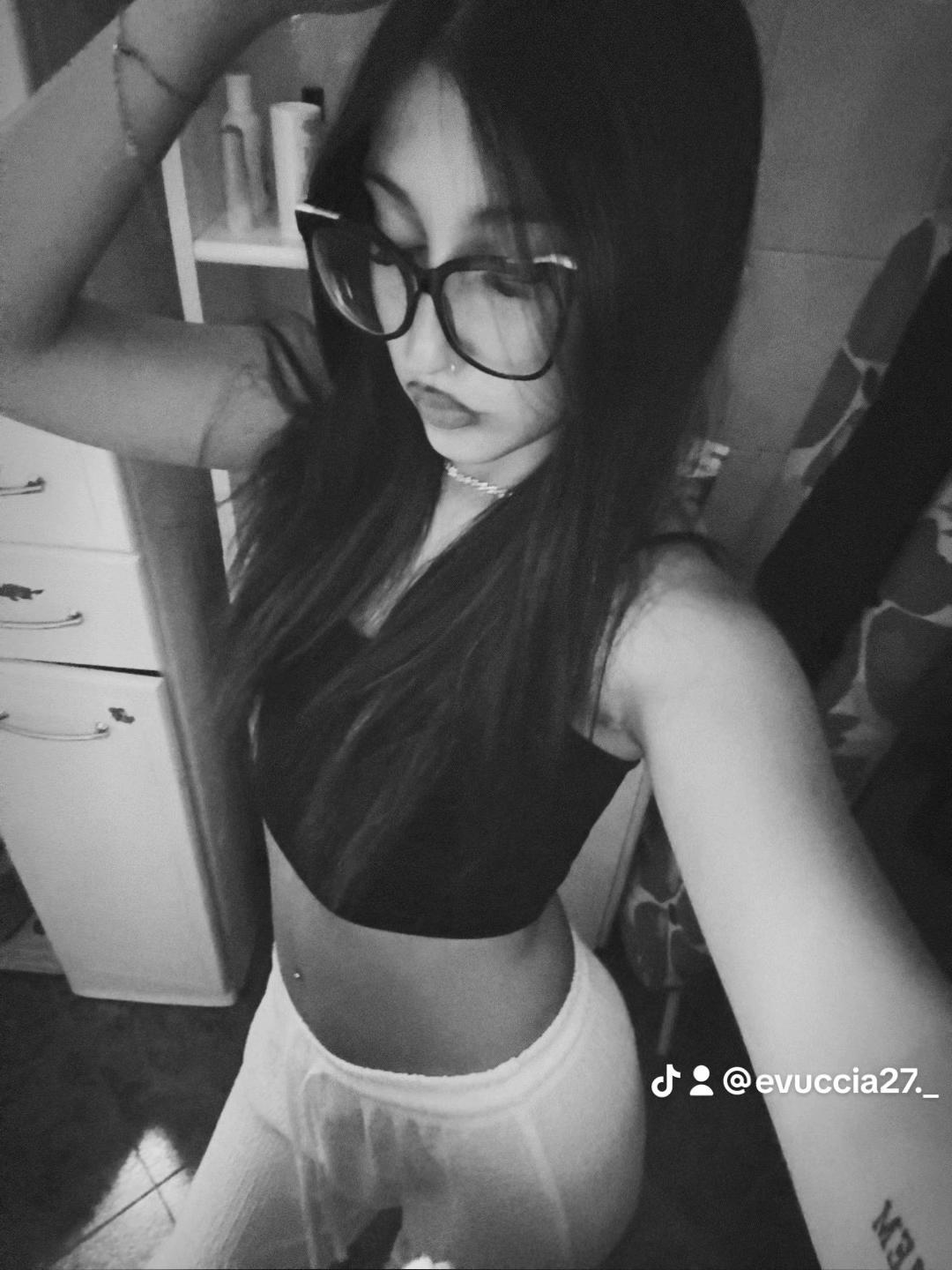 @𝑬𝒗𝒂👩🏽&zwj;🦱