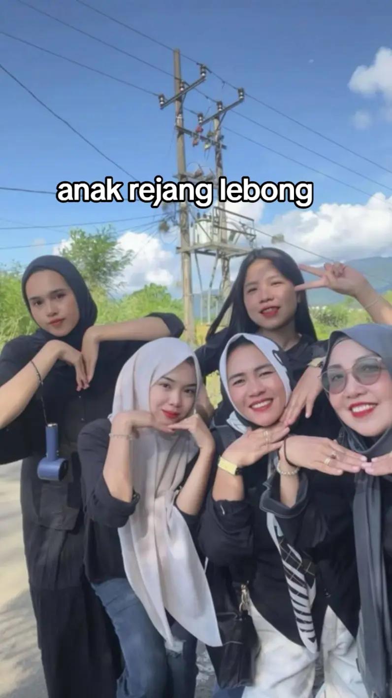 @🦋🌸𝕤𝕦𝕟𝕕𝕒𝕣𝕚🌸🦋