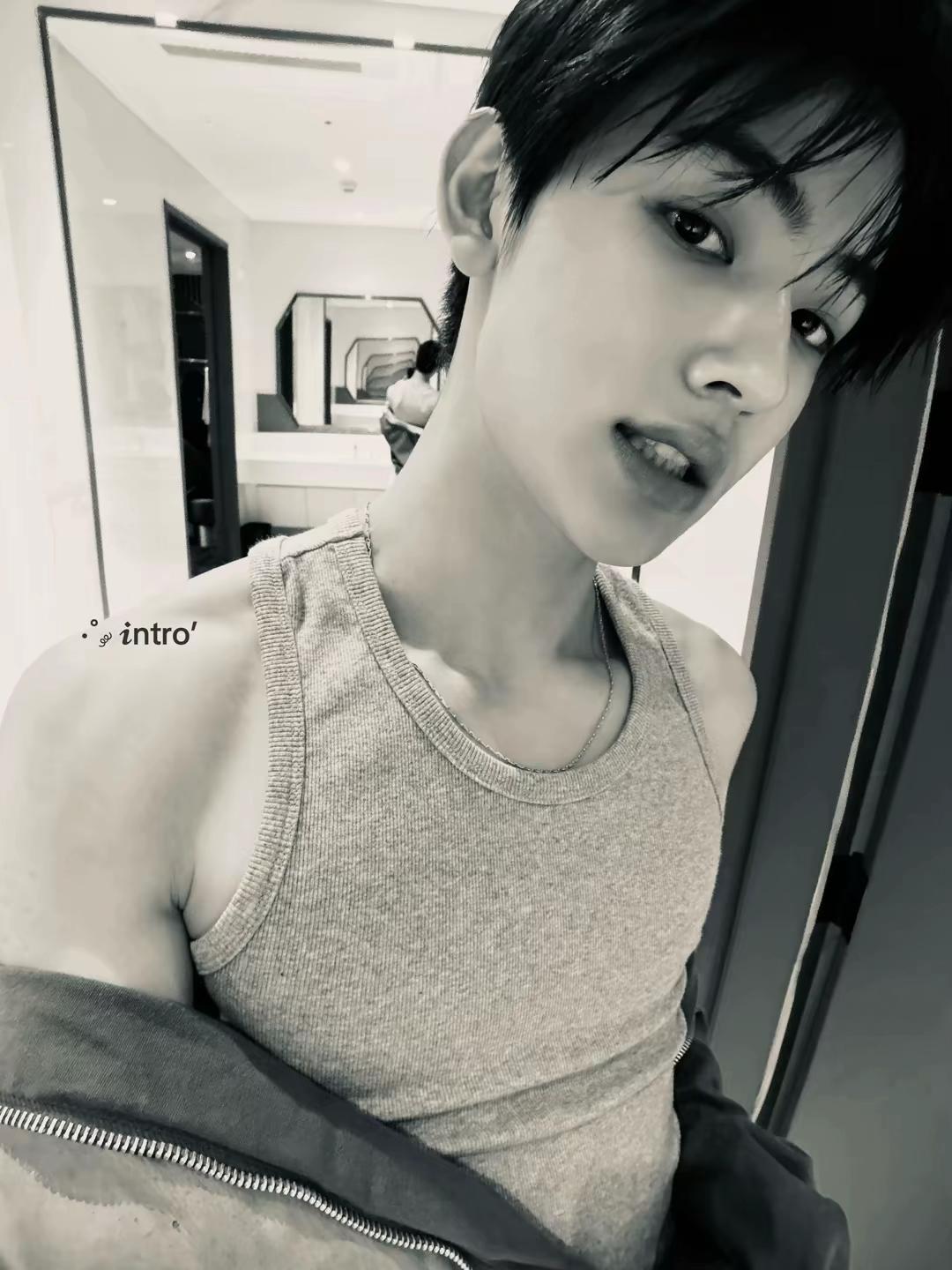 @Tina❦ | 𝓢eonghyeon ver