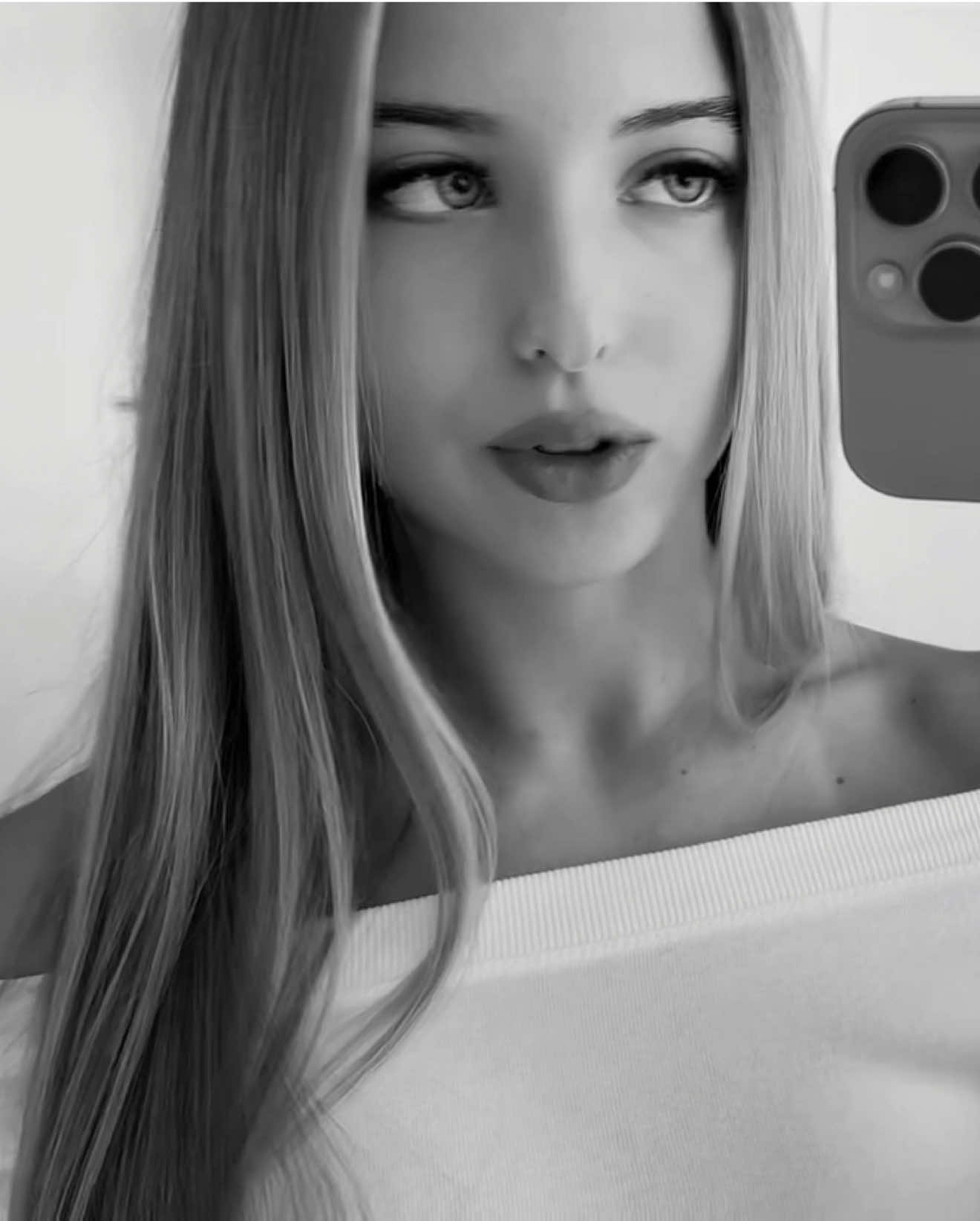 @𝓁𝒶𝓊𝓇𝒶&reg;
