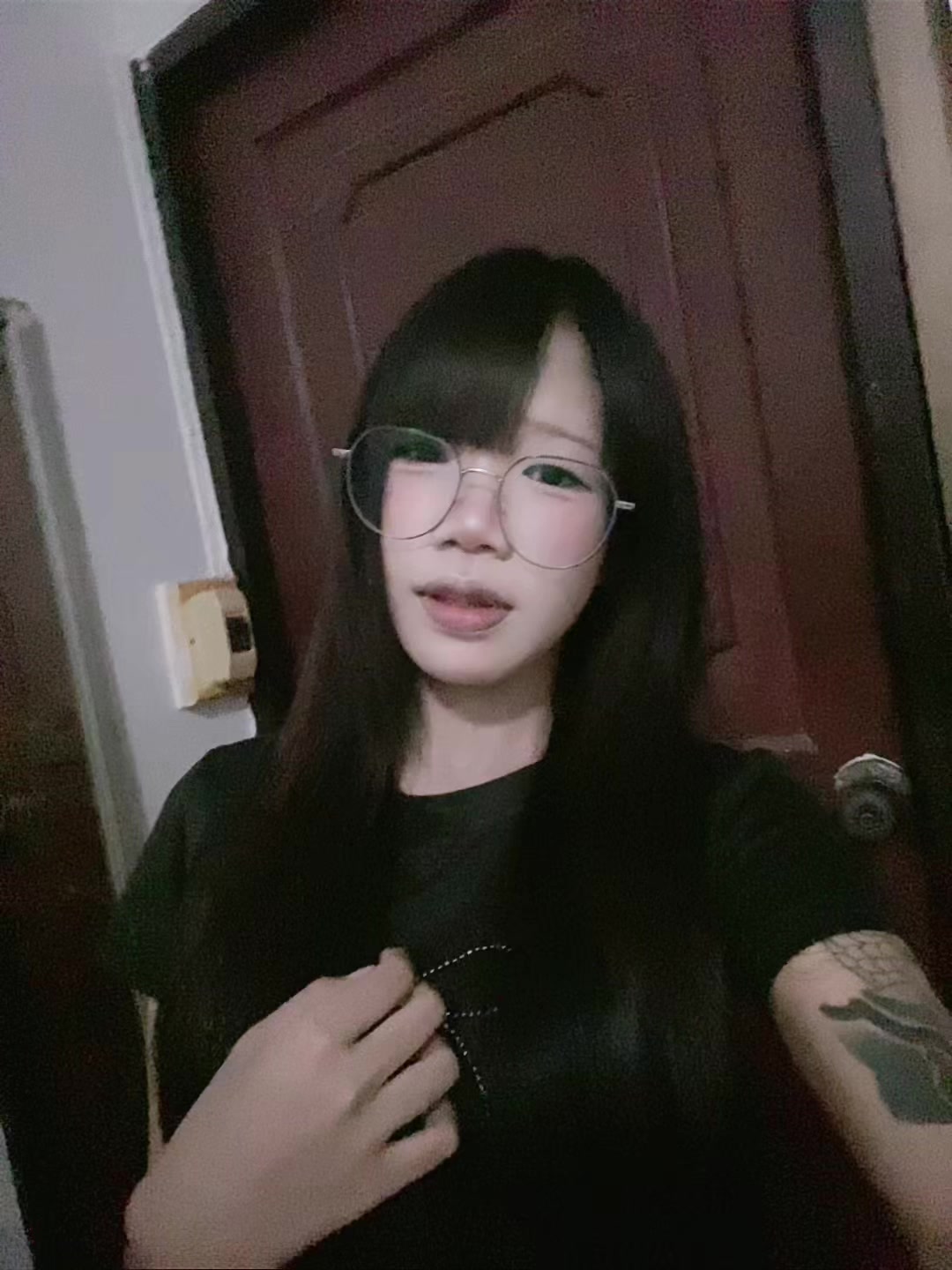 @เด่กแว่น