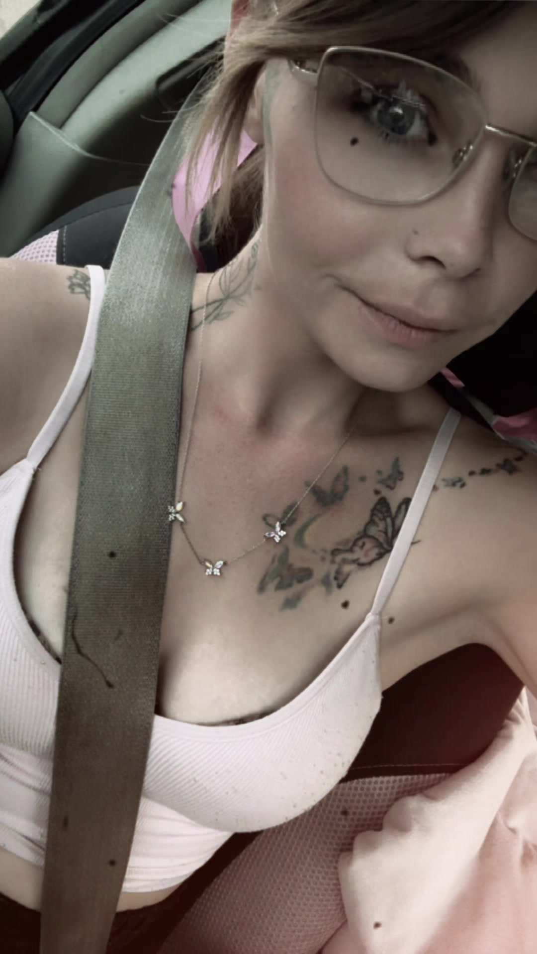 @🦋