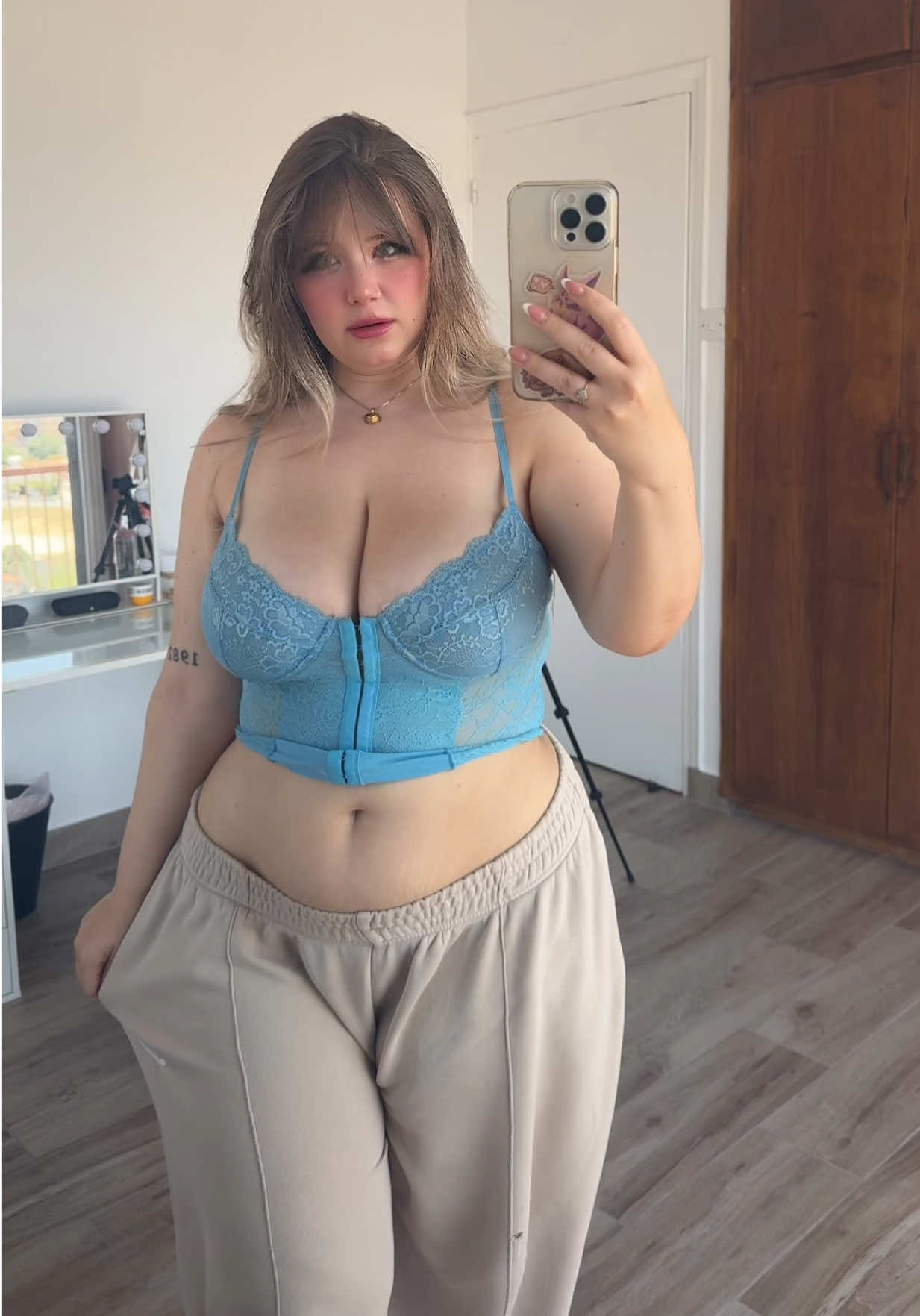 @mika22