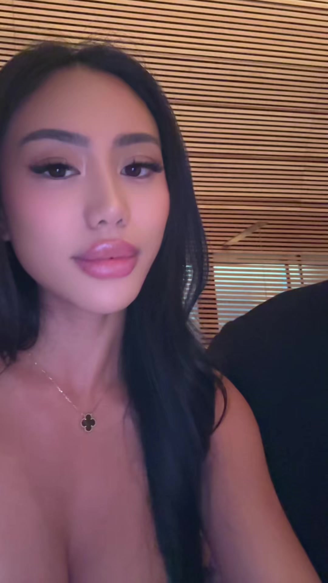 @larissa