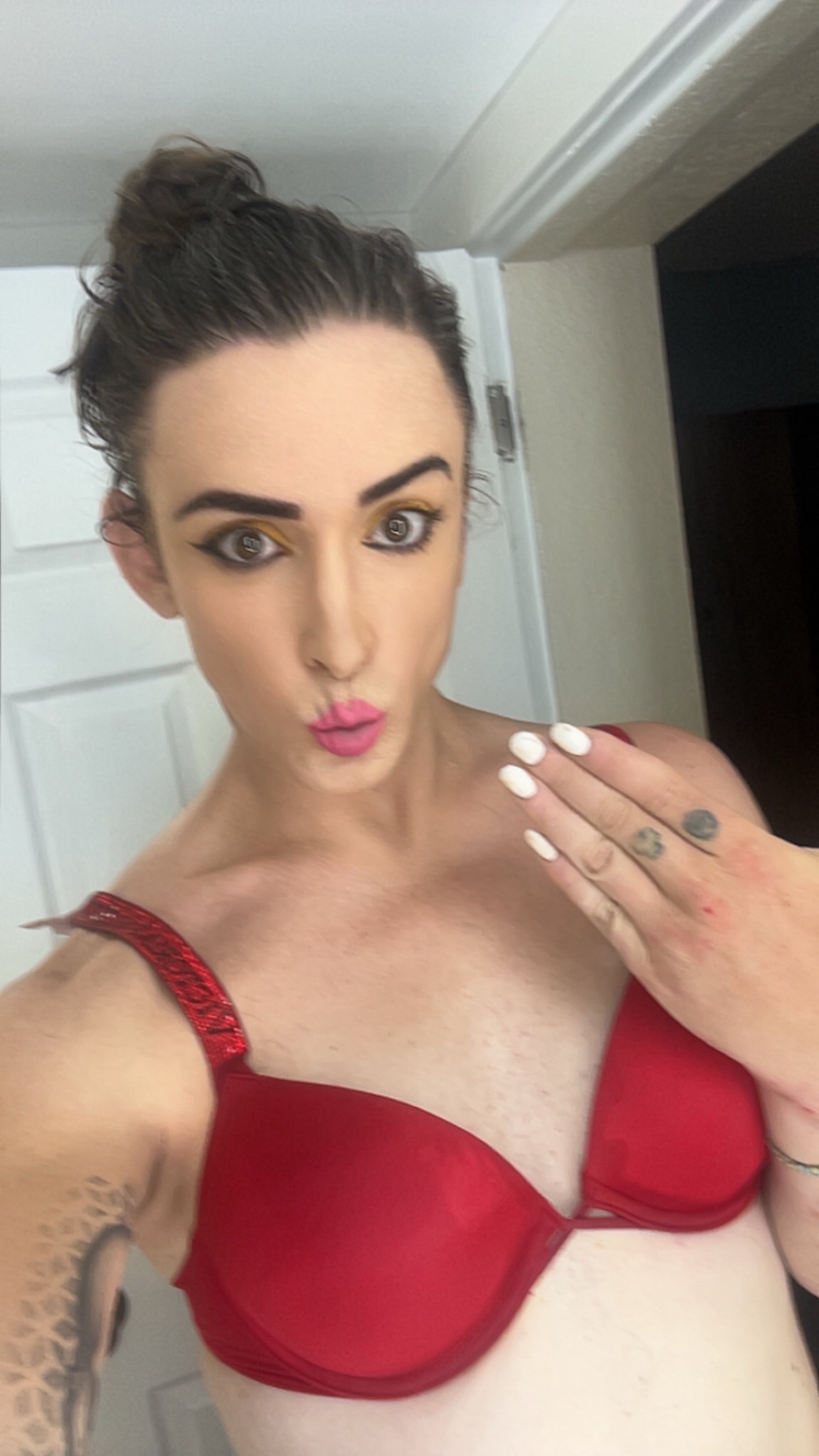 @Lacie Kissess