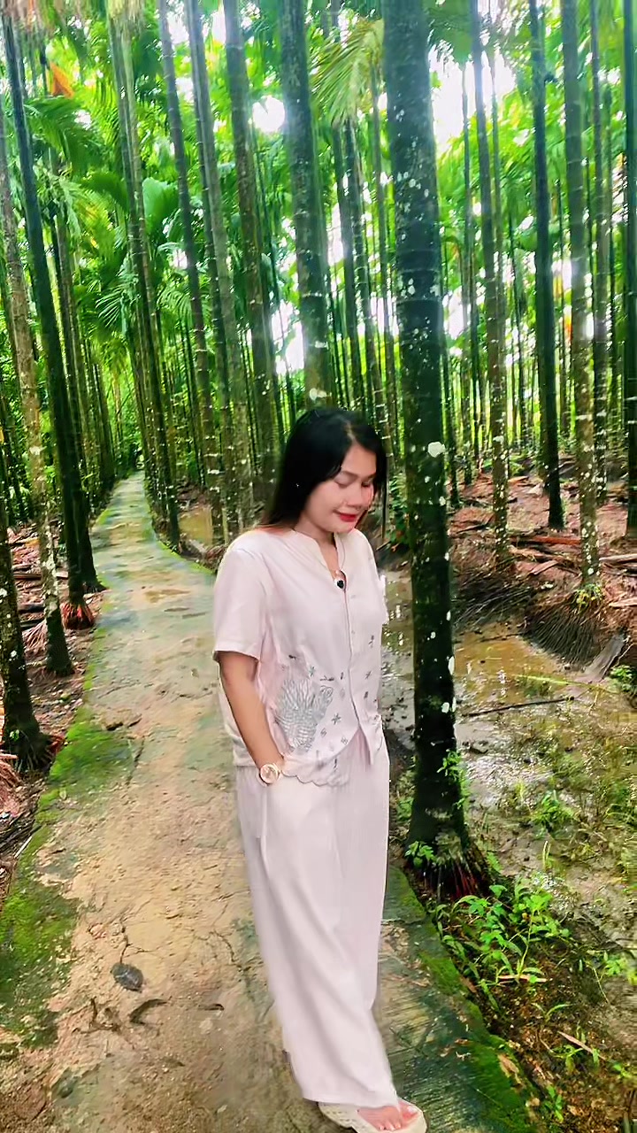 @Su Myat { ဘိုကလေးသူ😘😘😘 }