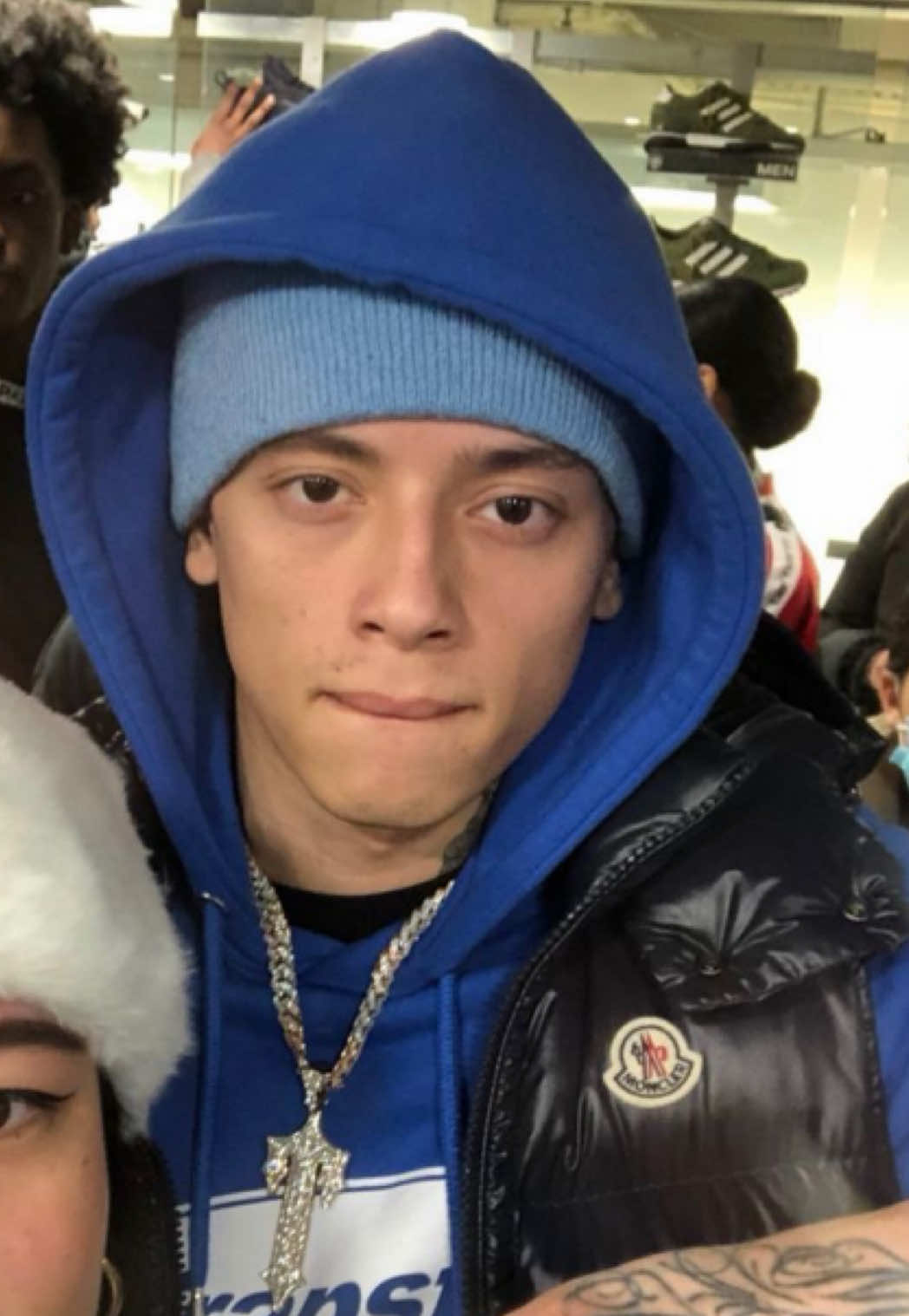 @👀