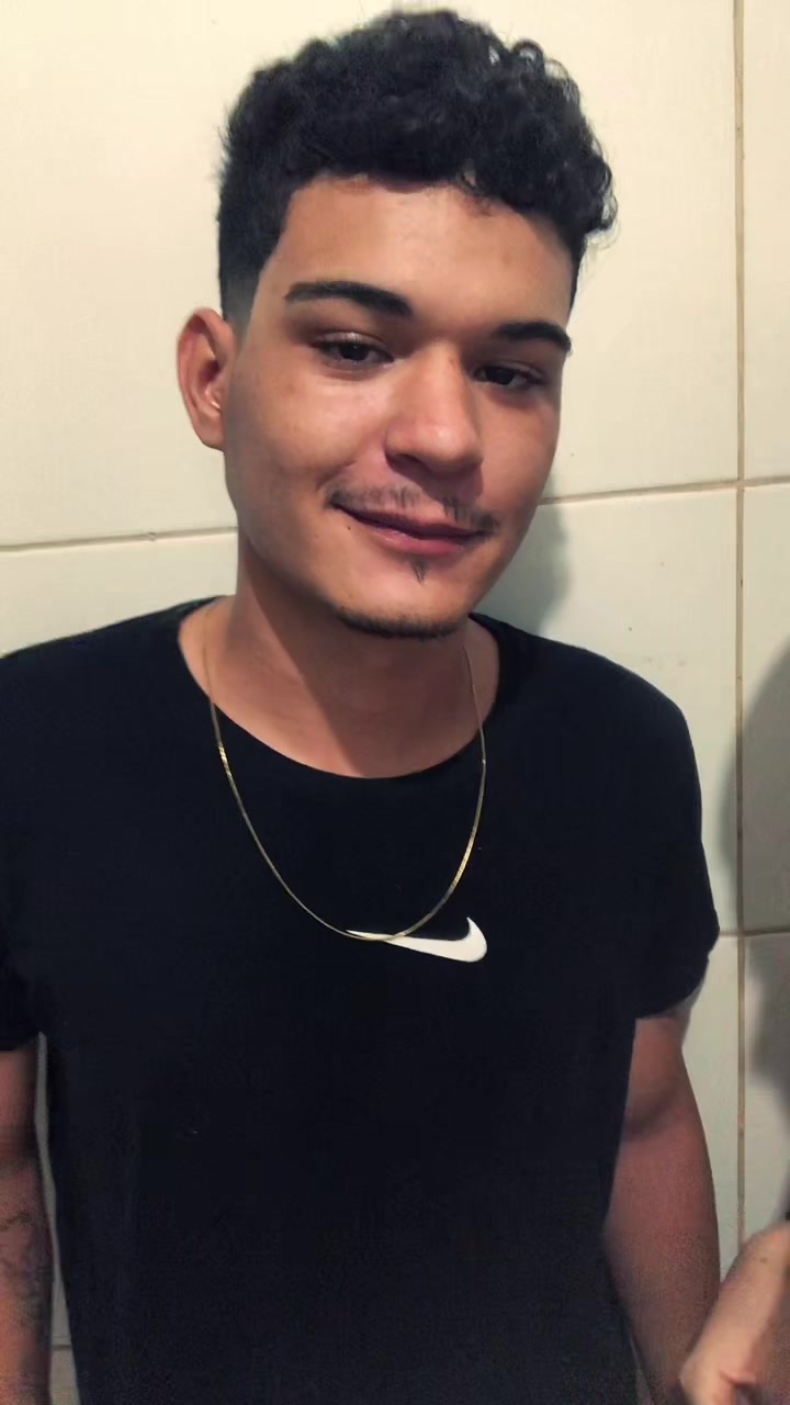 @Laryssamartinsoficial