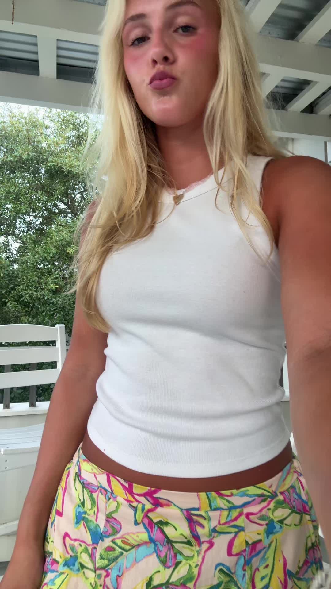 @laurenr