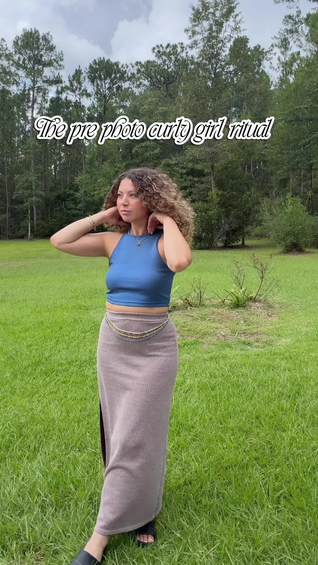@thecurlycreole