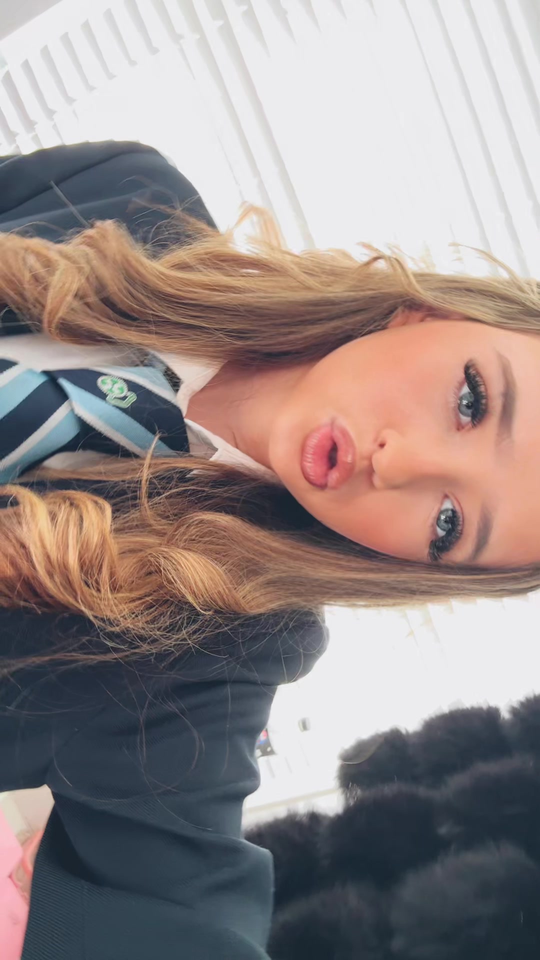 @𝐫𝐮𝐛𝐞𝐬💛