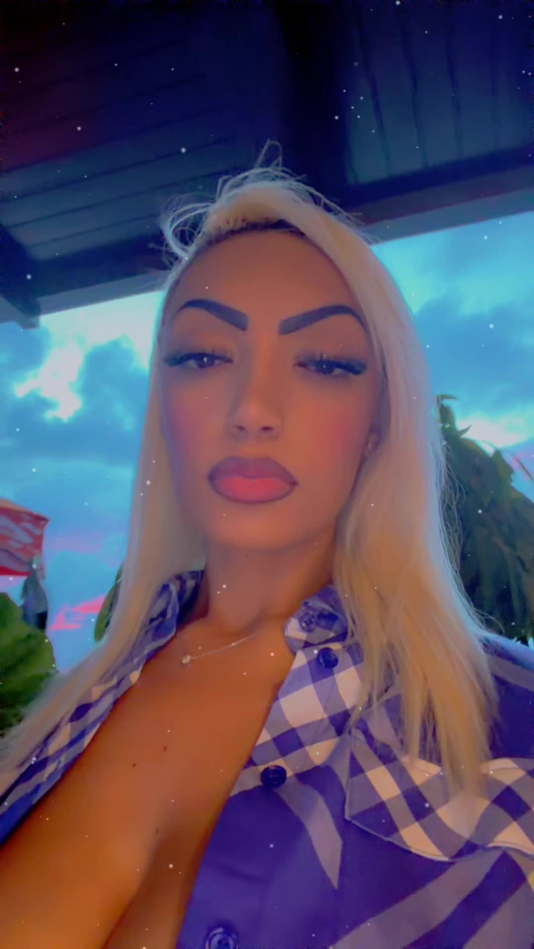 @Valdina_D