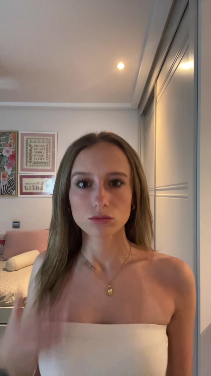 @🦦