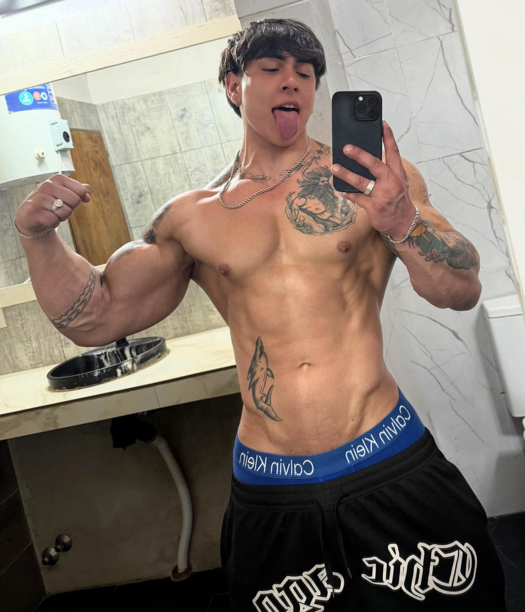 @Nicol&aacute;s