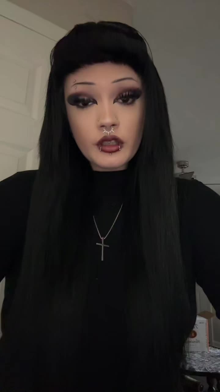 @Ally 🖤