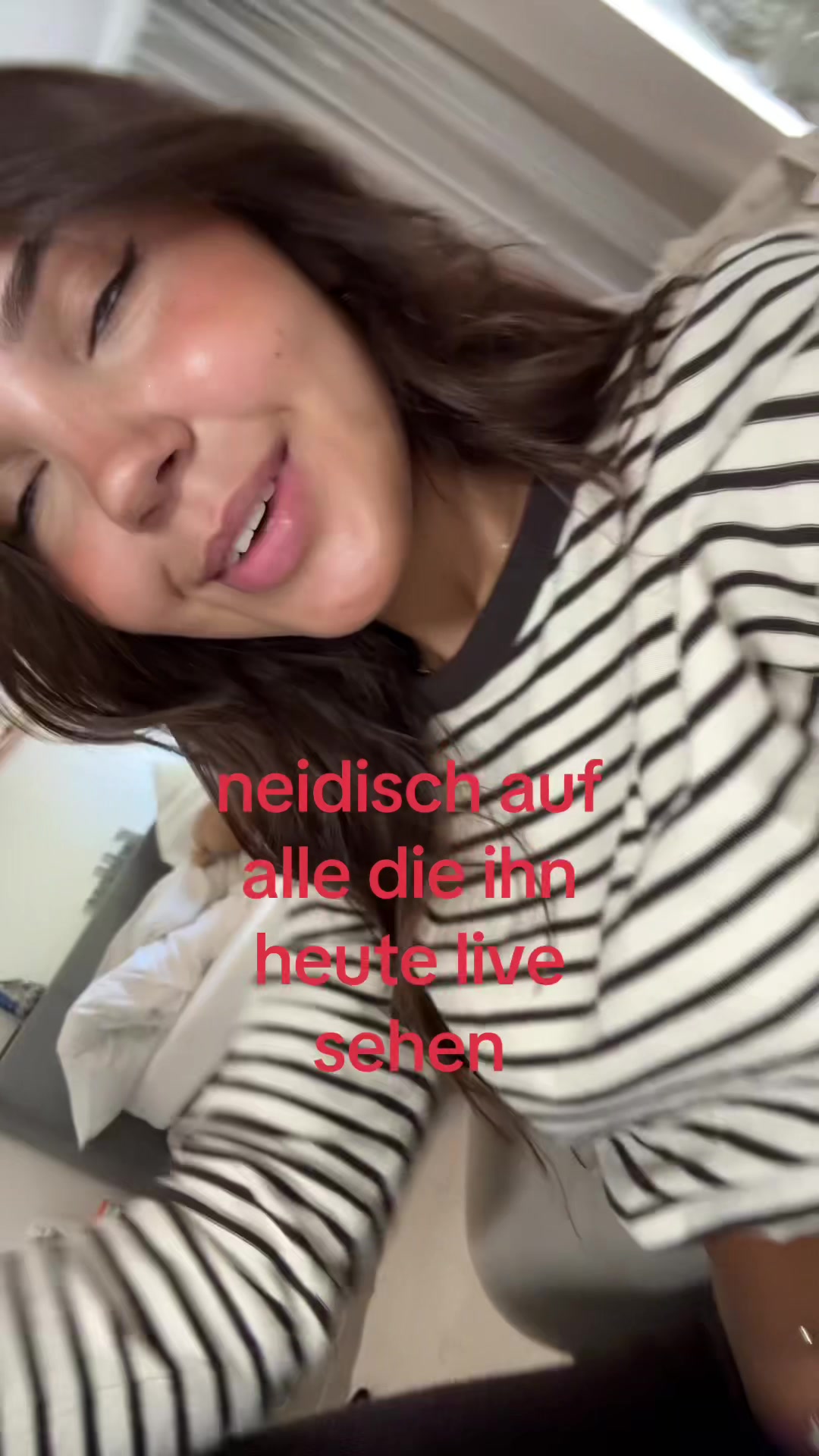 @eniesa_
