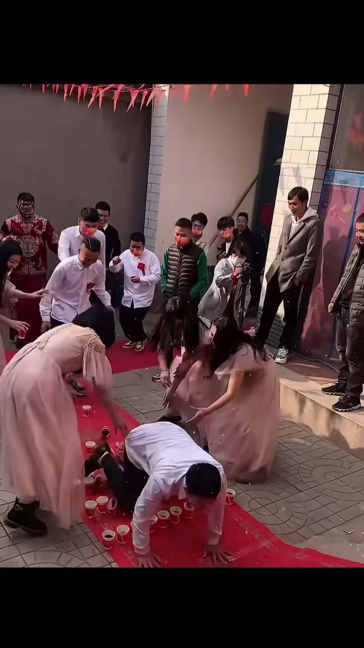 @ChhayR