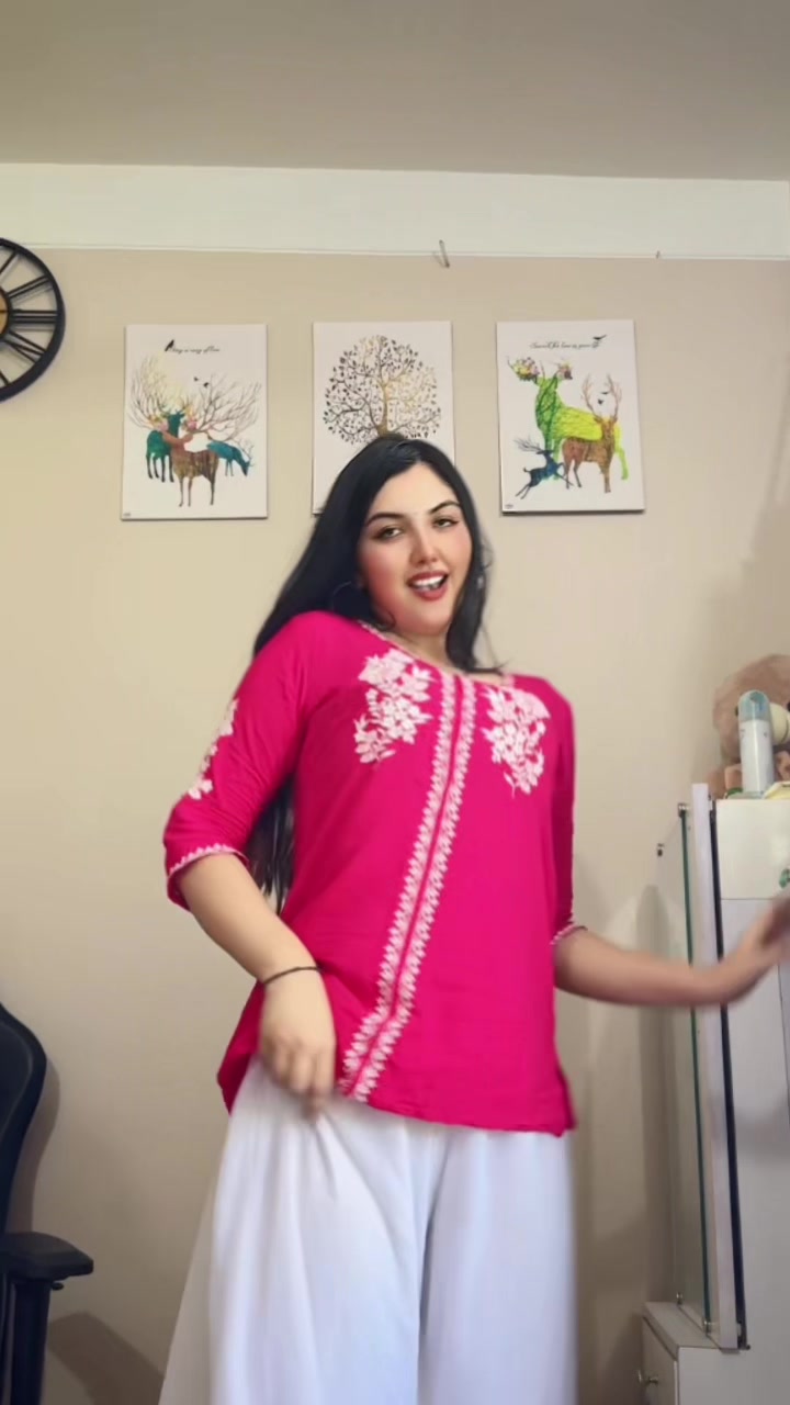 @AKRITI👑