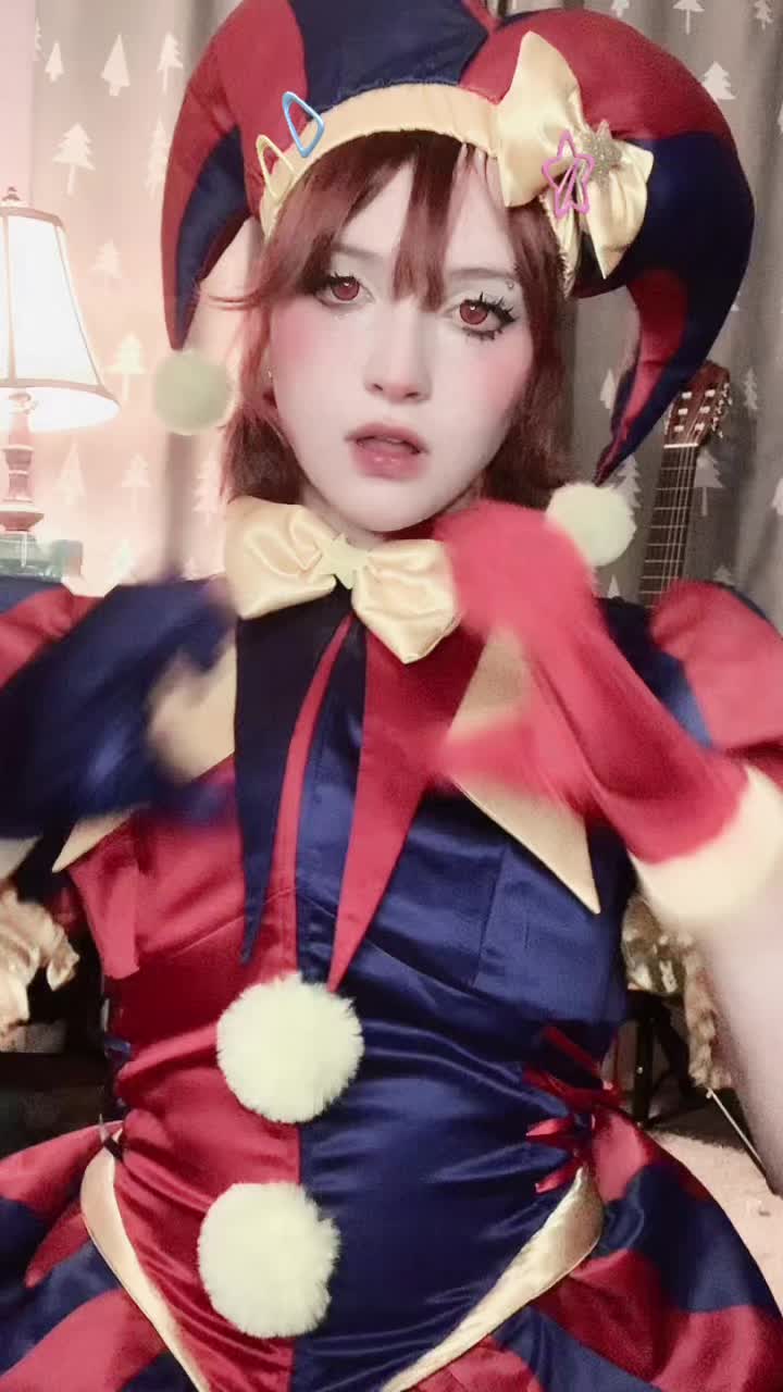 @≽^&bull;⩊&bull;^≼♡