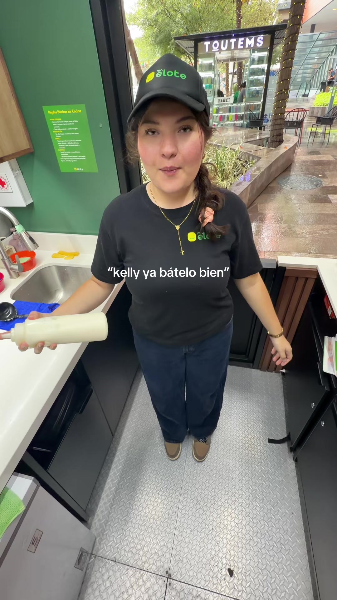 @kellybeibi