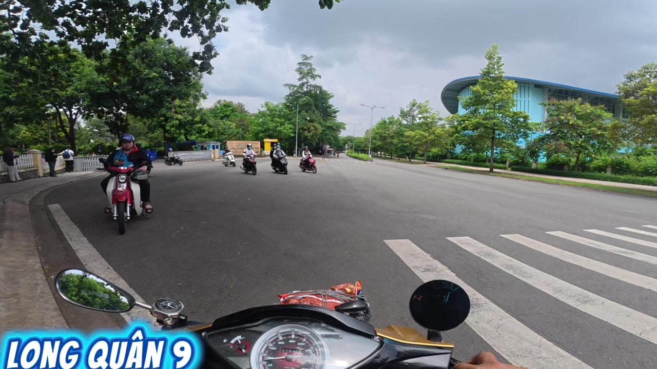 @Long Quận 9