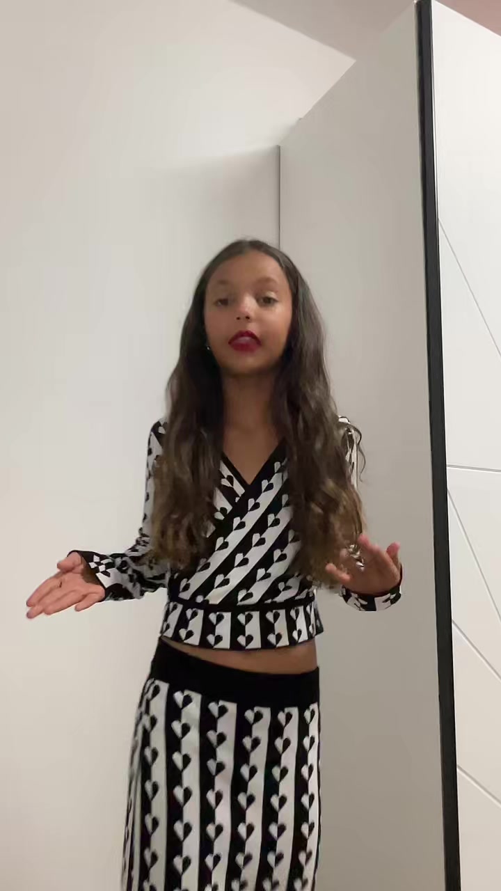 @𝑴𝒆𝒍𝒊𝒔𝒂🦋