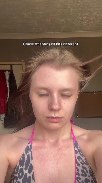 @Chloe