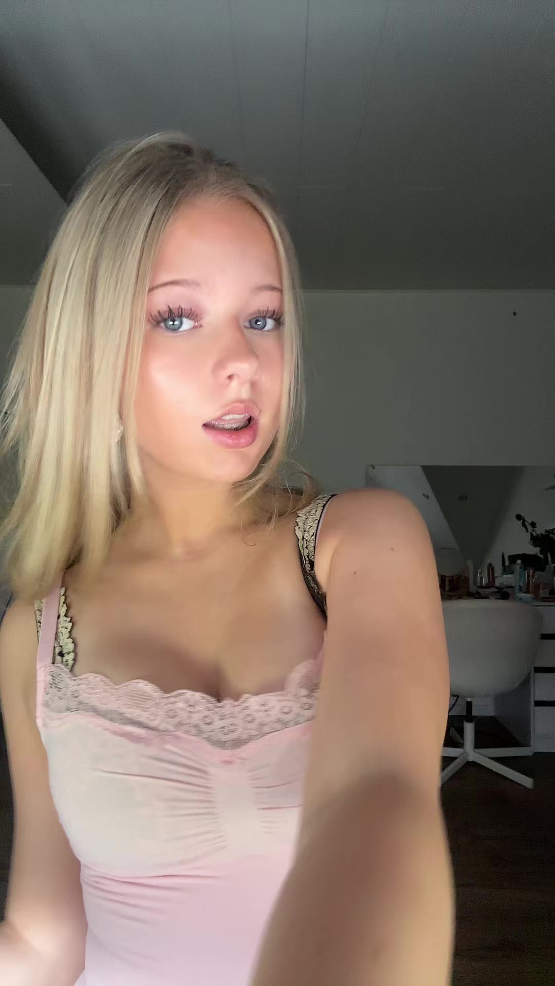 @thalia.pae