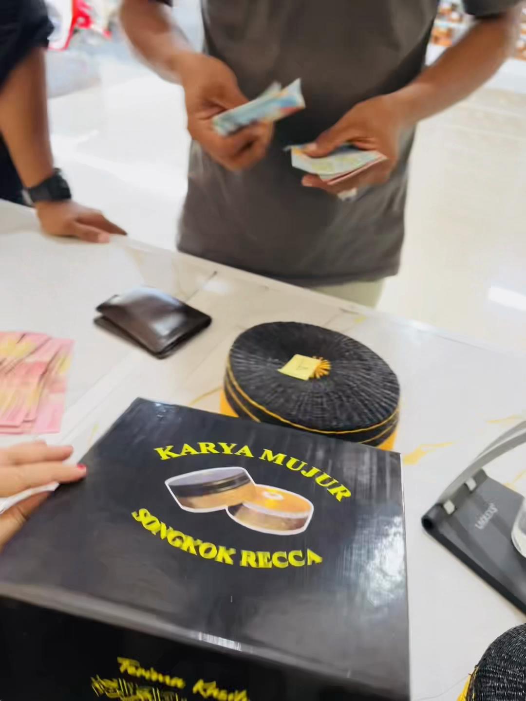 @Karya Mujur Songkok Recca