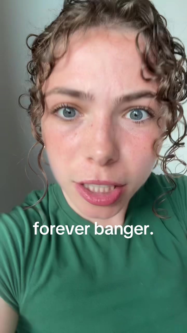 @moist towelette