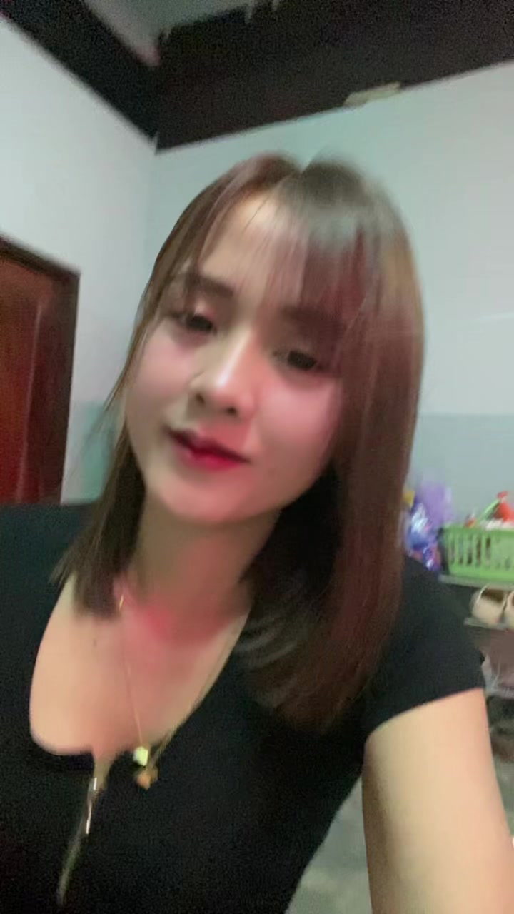 @อา จิ้นลิ้น✨🍒