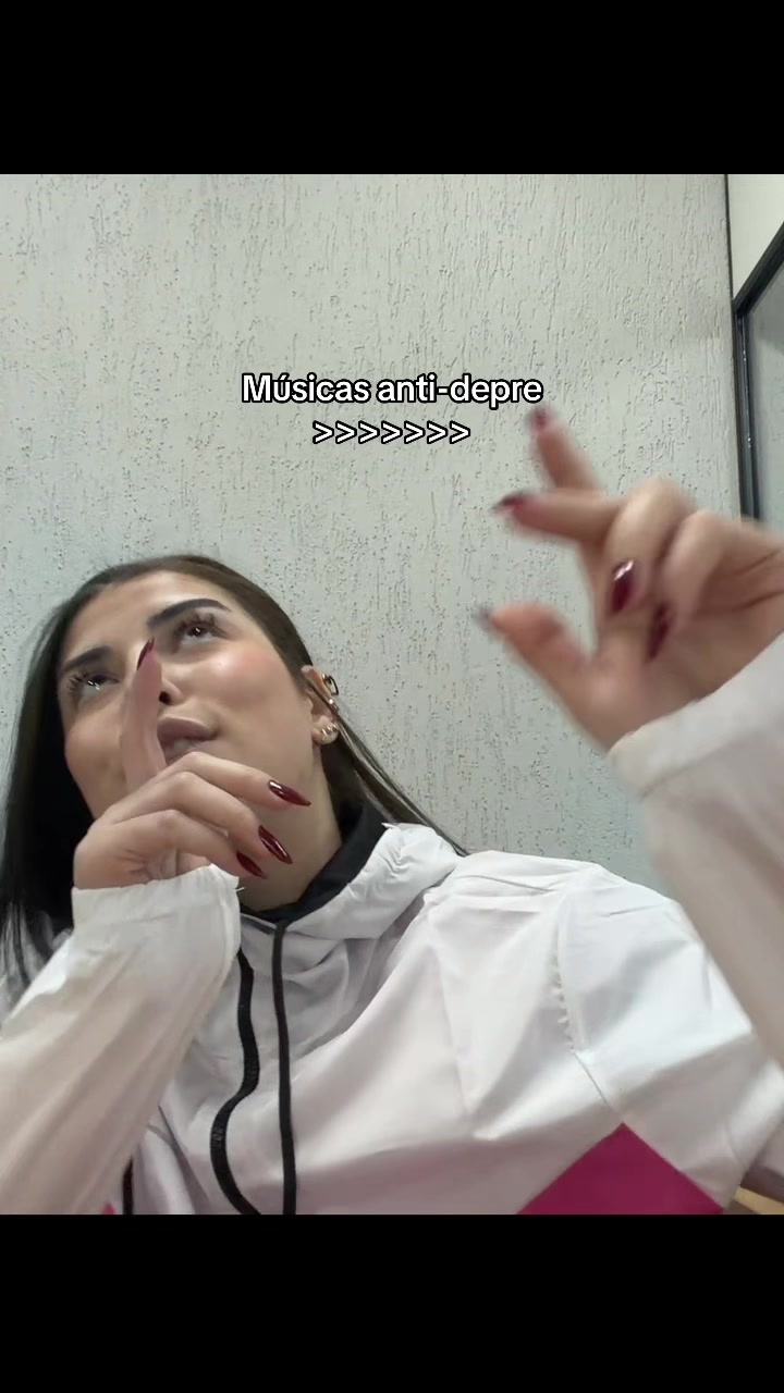 @Eu_Mell🐝🍯