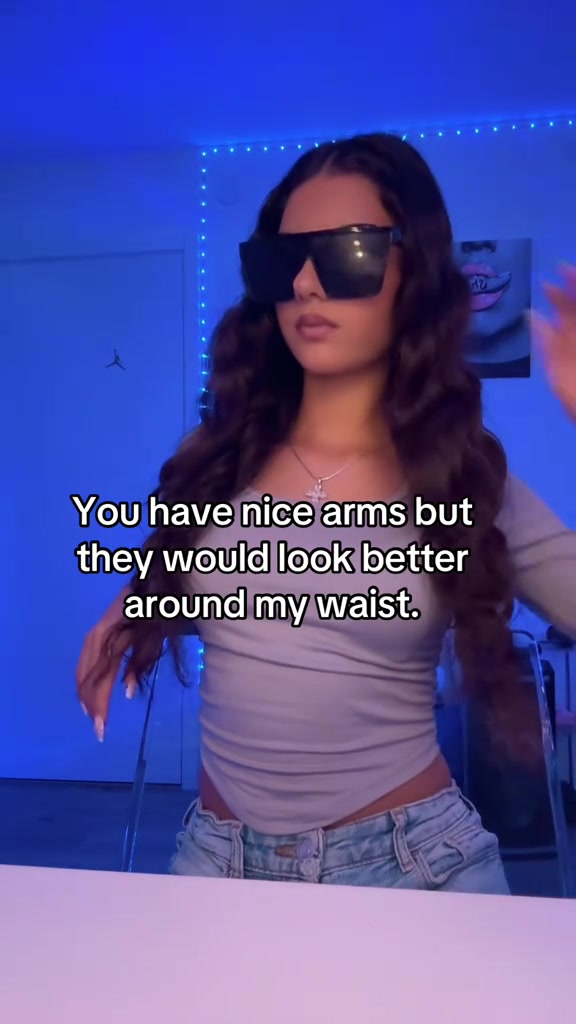@👠