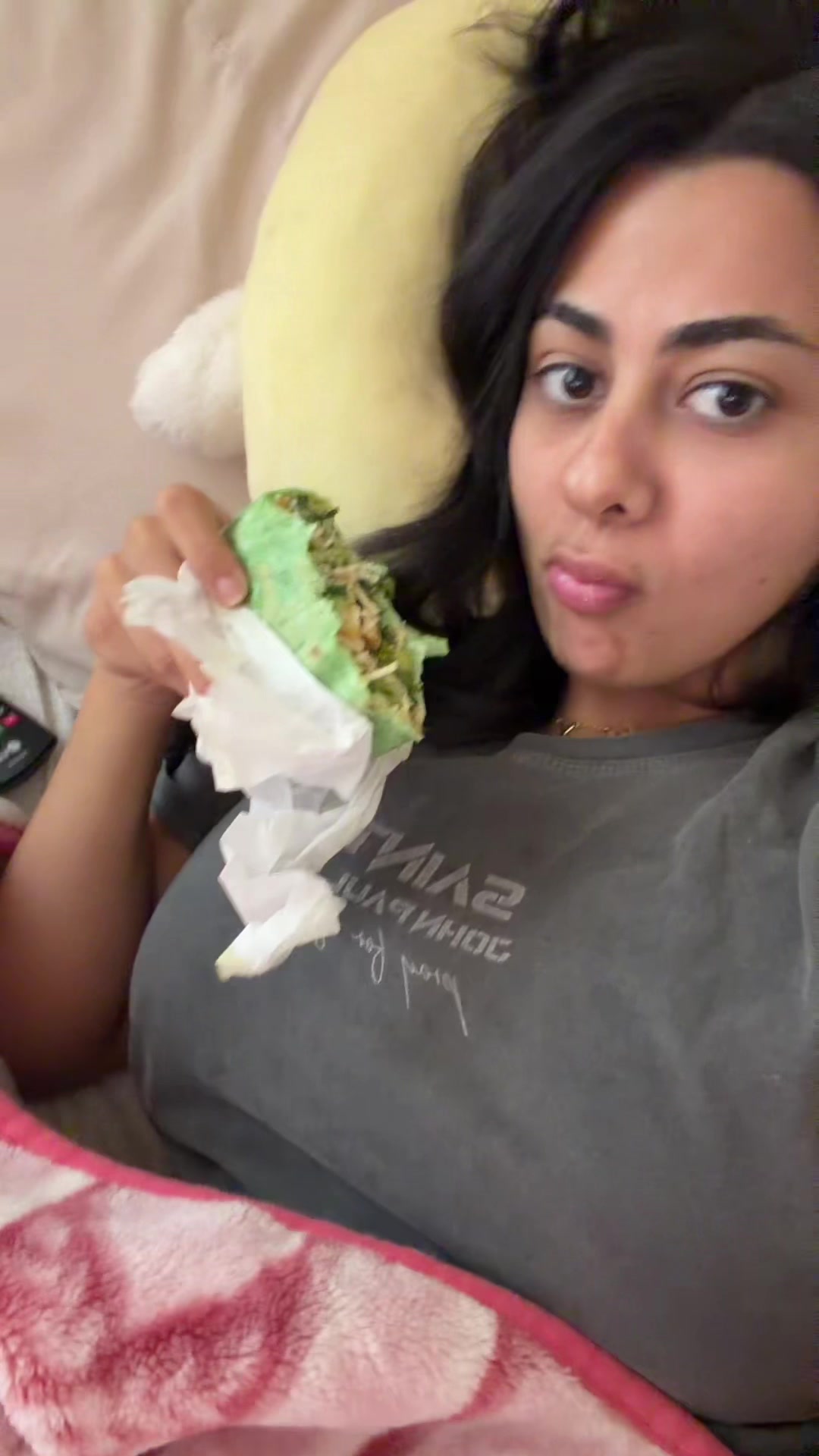 @Sinnnthia