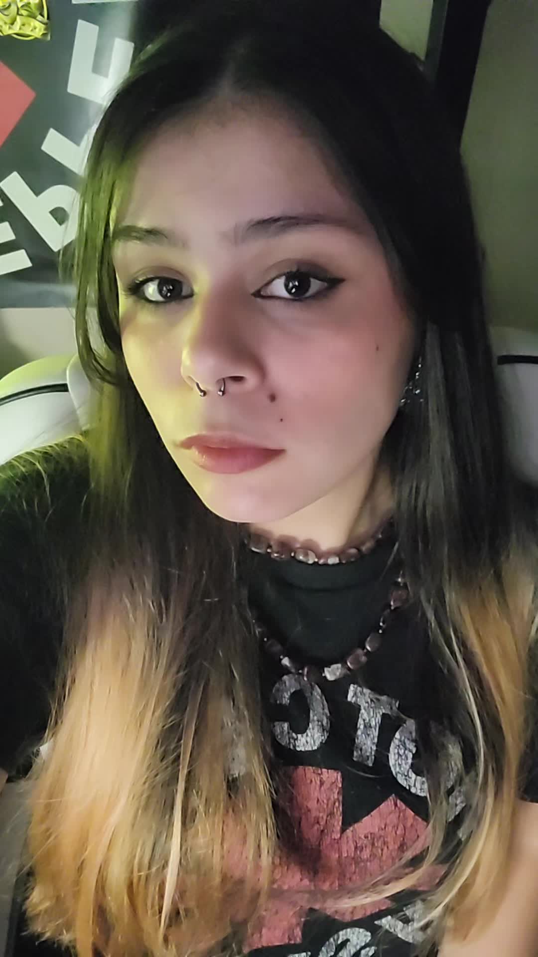 @Bee