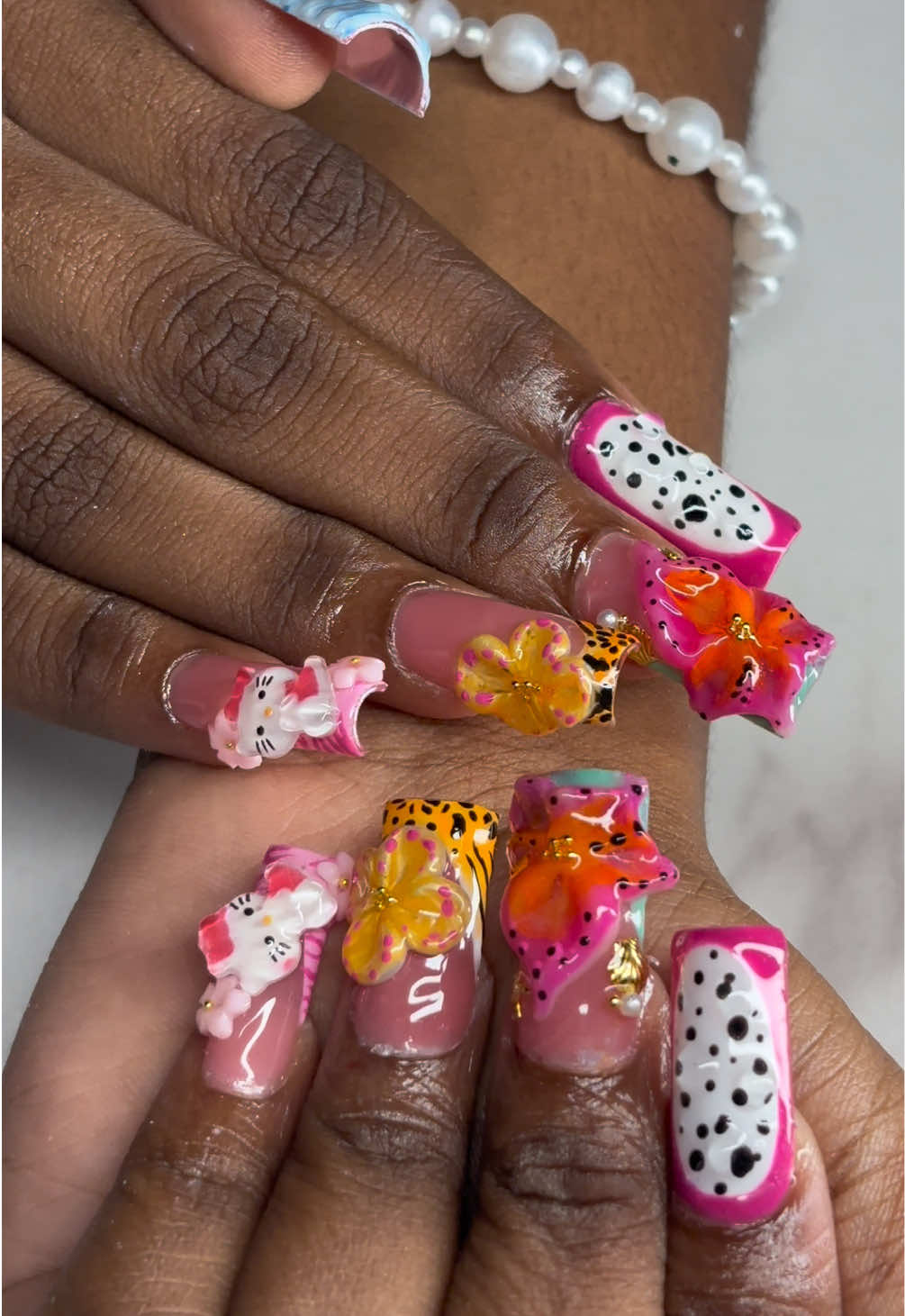 @NailsbyFabiana