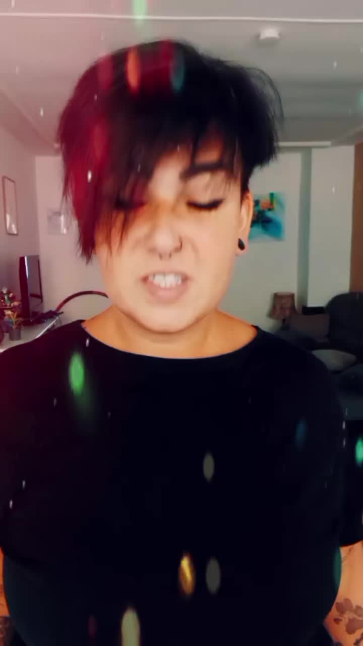 @Sarah🩷💛🩵