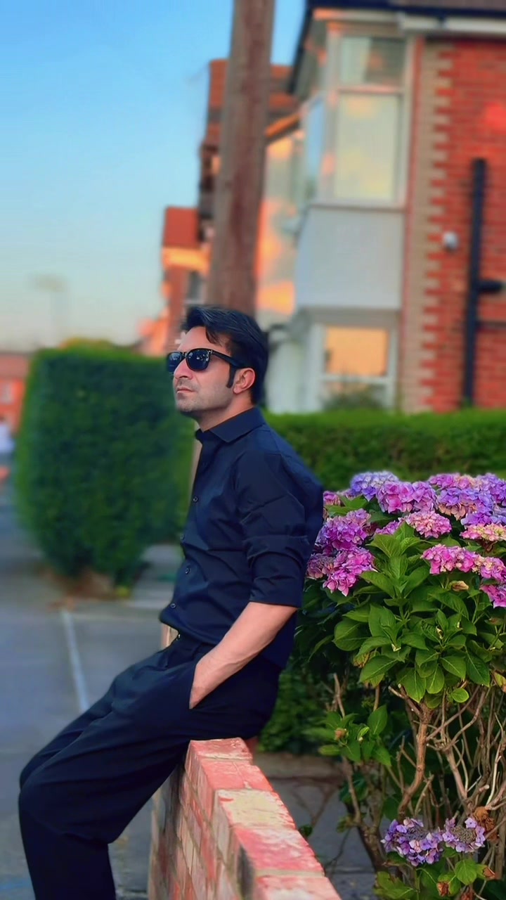 @Salman khan 🇬🇧