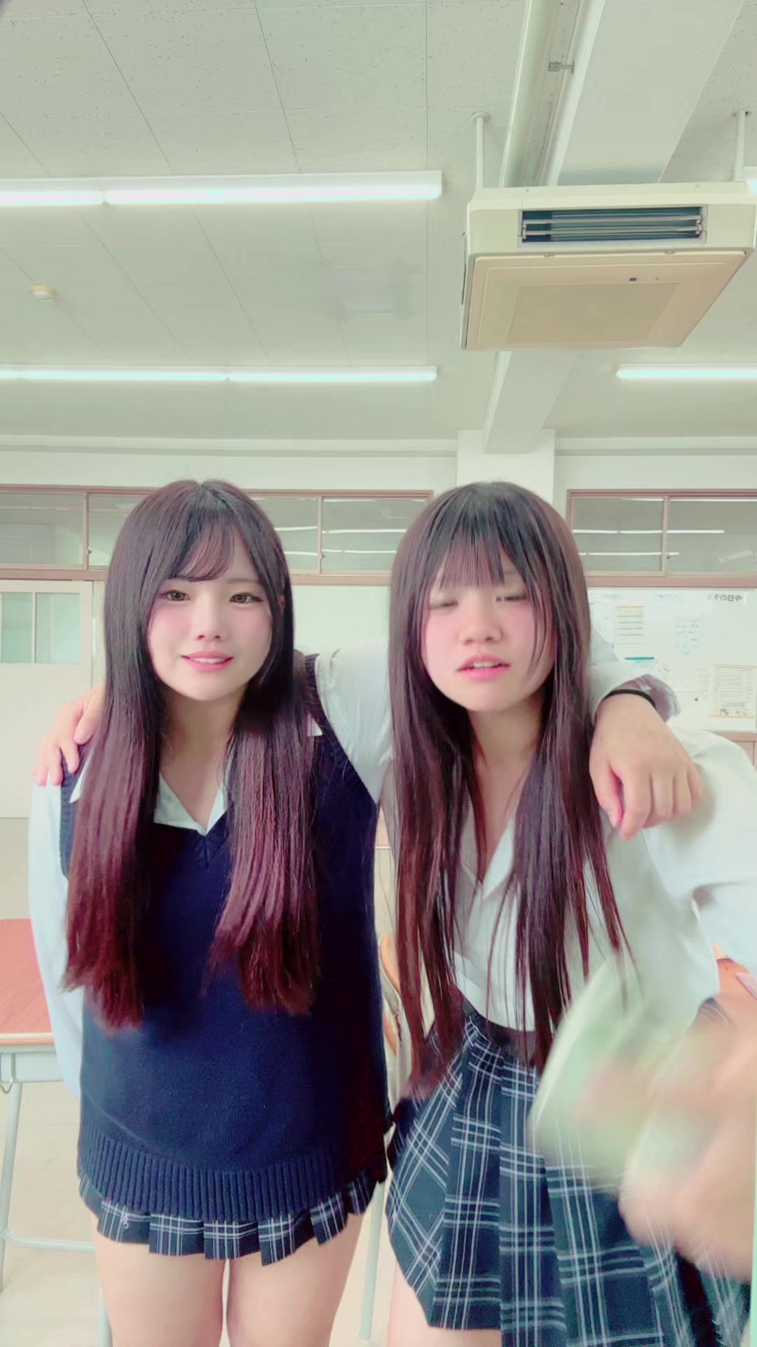 @ひな